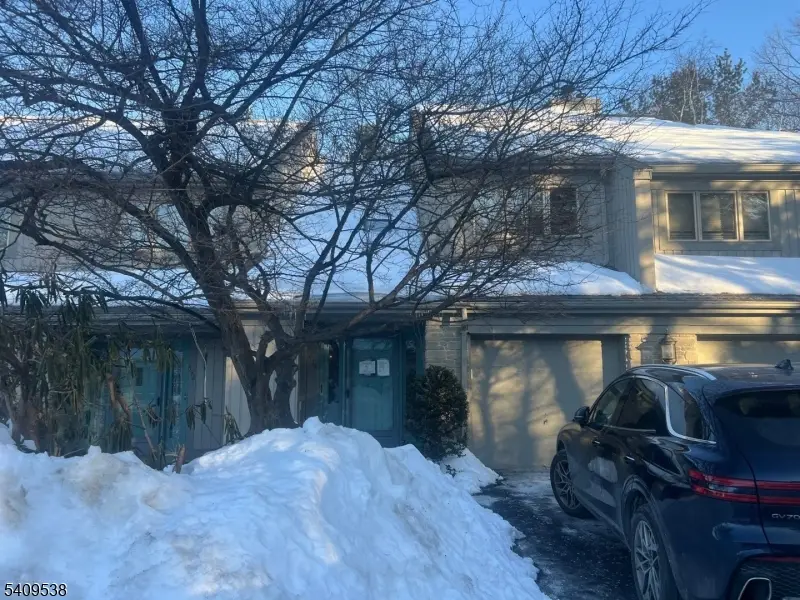 599 Apache Ct, Mahwah, NJ 07430 - #1