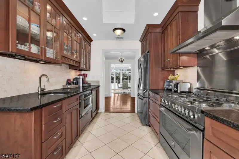 7 Dale Ave, Pompton Plains, NJ 07444 - #3