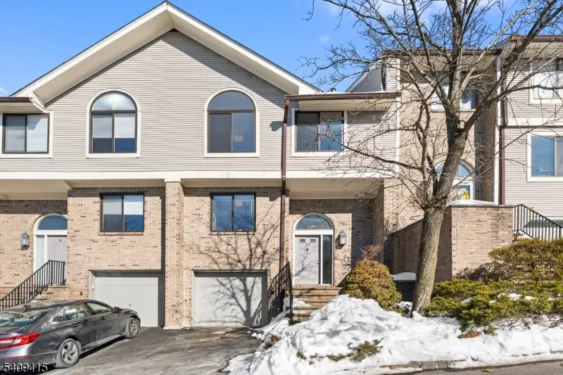 23 Mount Vernon Sq, Verona, NJ 07044 - Image #1
