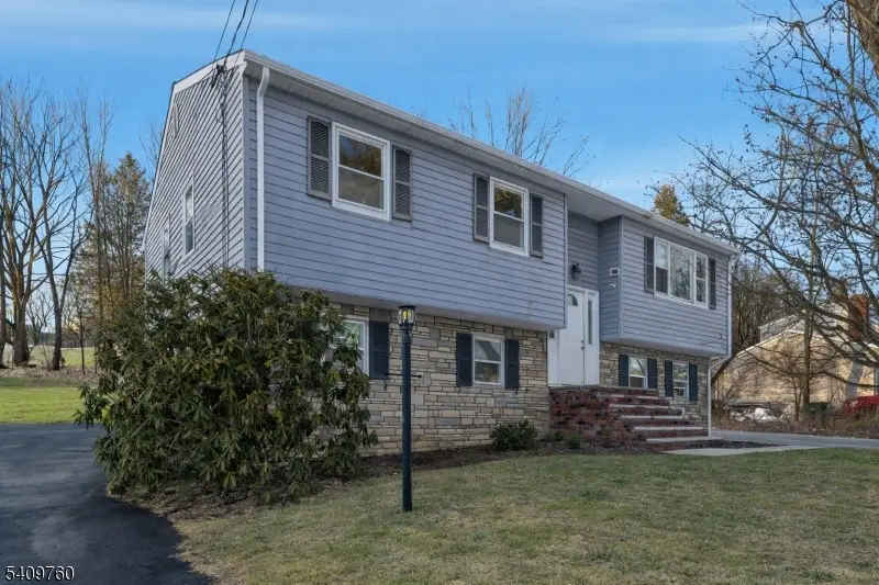 6 Brookside Ave, Beattystown, NJ 07840 - #1