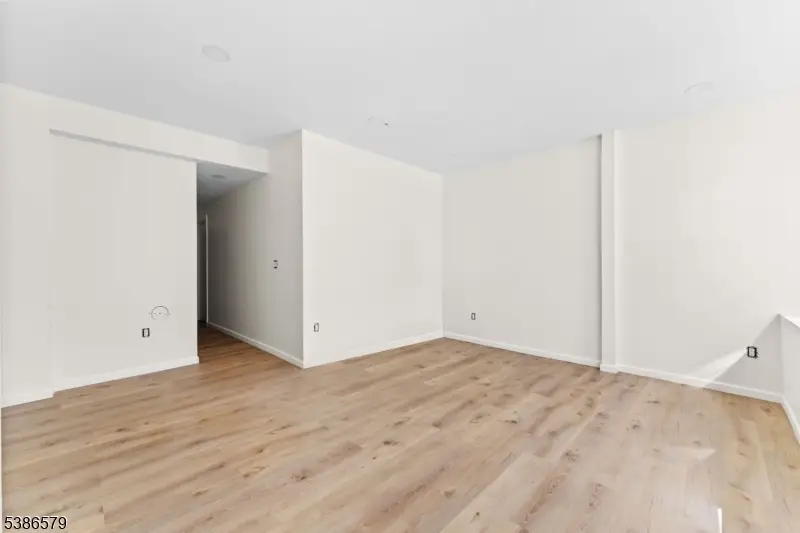 585 Mcchesney St, City Of Orange, NJ 07050 - #3