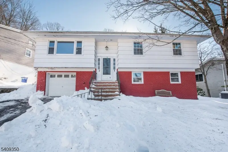 504 Edith Rd, Landing, NJ 07850 - #1