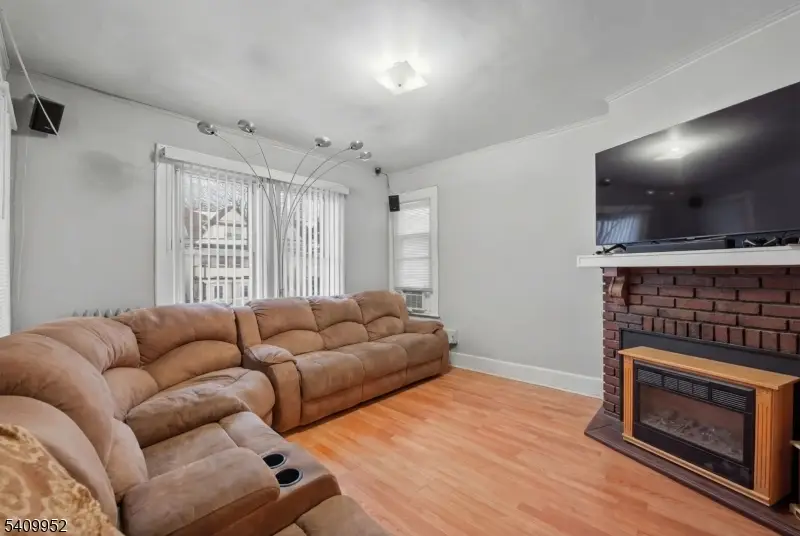 575-577 Sand Ford Ave, Newark, NJ 07106 - Image #3