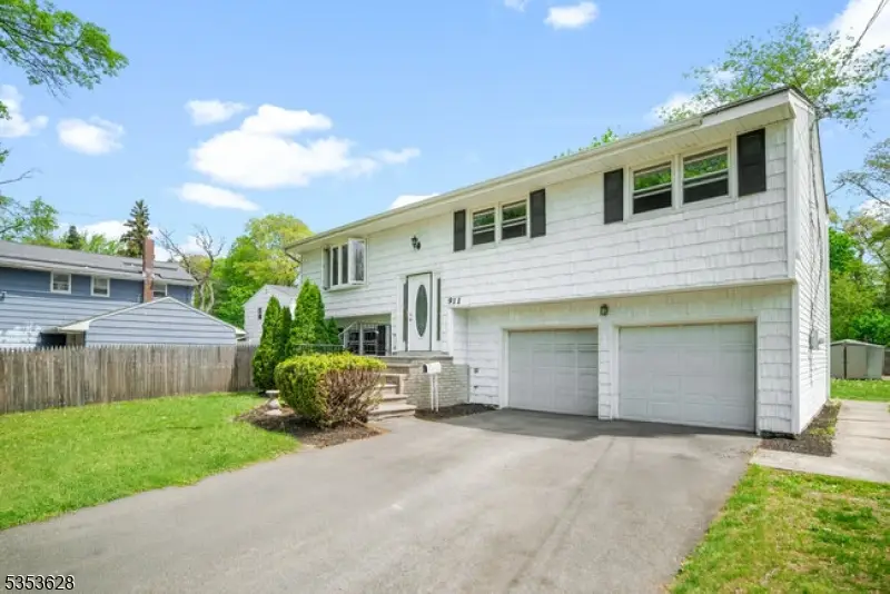 911 Plainfield Ave, Plainfield, NJ 07060 - #2