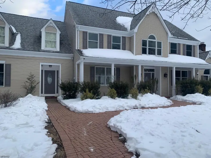 10 Red Robin Way, Raritan, NJ 08822 - #2