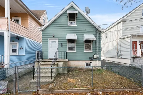 16 Loretta St, Clifton City, NJ 07011