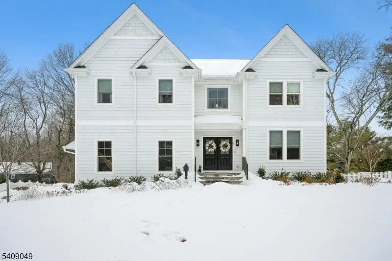 8 Fox Chase Rd, Madison, NJ 07940 - #2