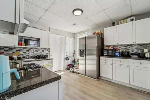 37 Hillman St, Paterson City, NJ 07522