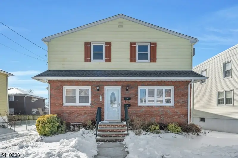 648 Milton Ave, Lyndhurst, NJ 07071 - #1