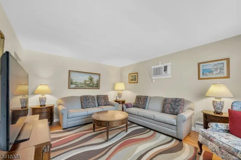 648 Milton Ave, Lyndhurst, NJ 07071 - #3