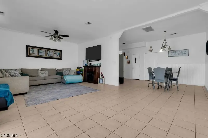 9 Lafayette St, Carteret, NJ 07008 - #3