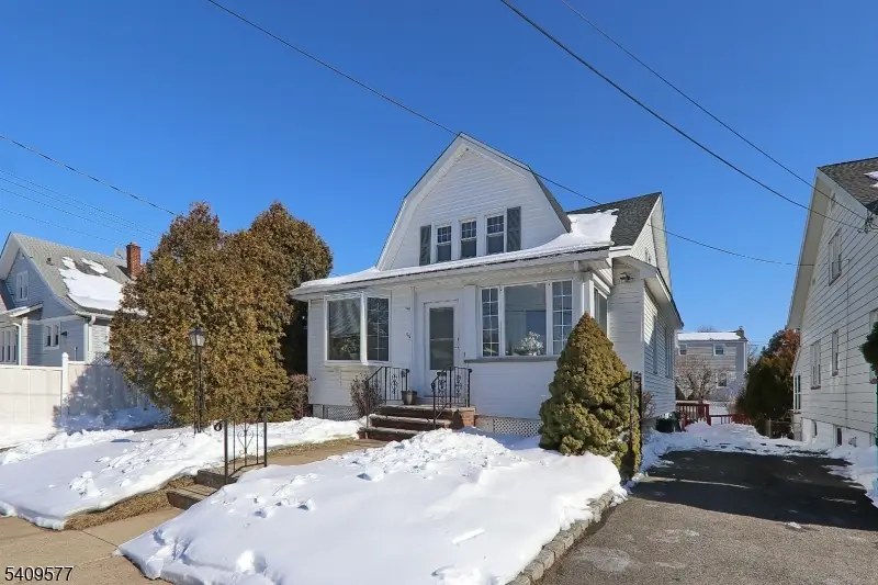 587 Thoreau Ter, Union, NJ 07083 - #2