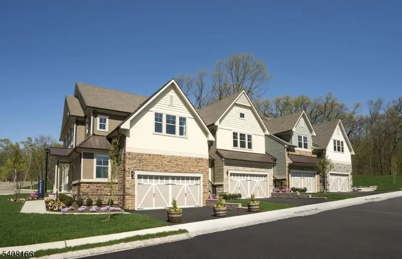 10 Albie Dr, Mountain Lakes, NJ 07046 - #1