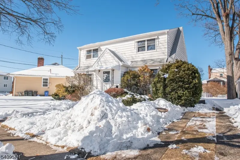 90 Dick St, Clifton, NJ 07013 - Image #2
