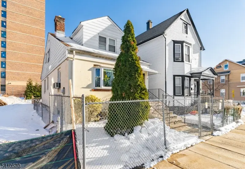 52 Oak Ave, Irvington, NJ 07111 - #3