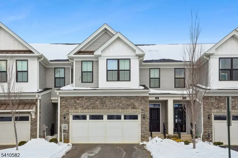 26 Wisteria Ct, Monroe Township, NJ 08831 - #1