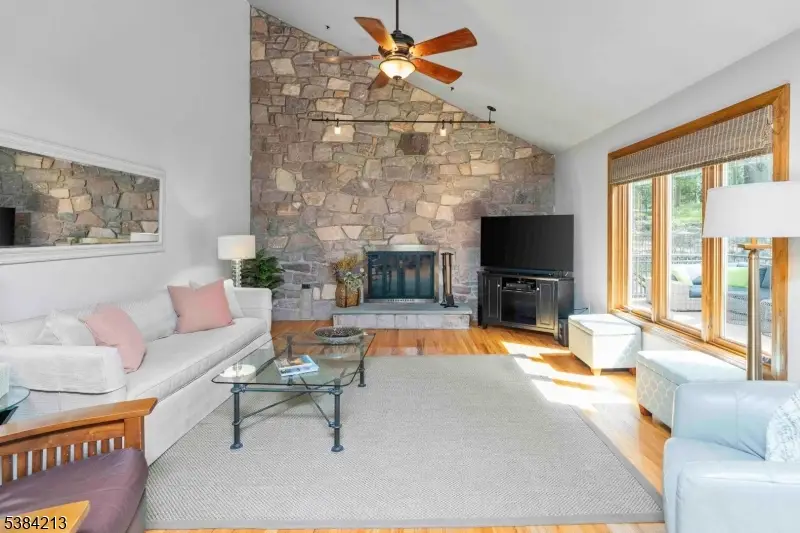 1 Fawn Ridge Rd, Clinton, NJ 08833 - #2