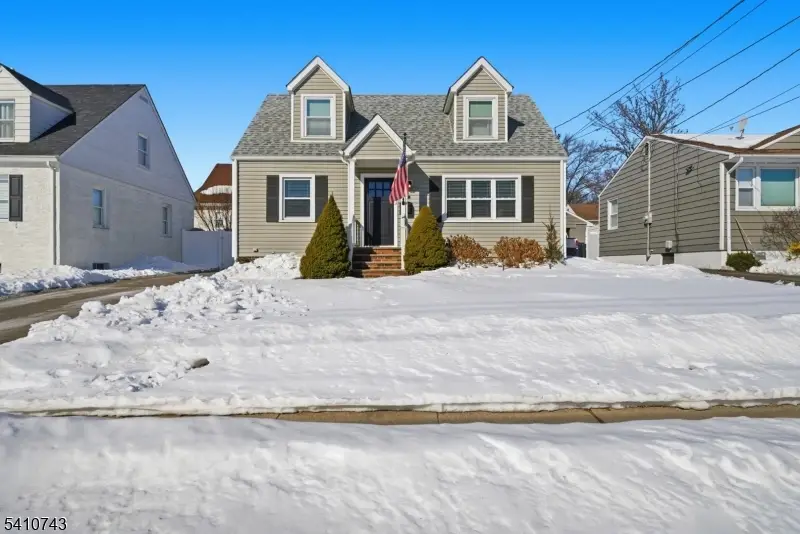 66 Lincoln Blvd, Clark, NJ 07066 - #1