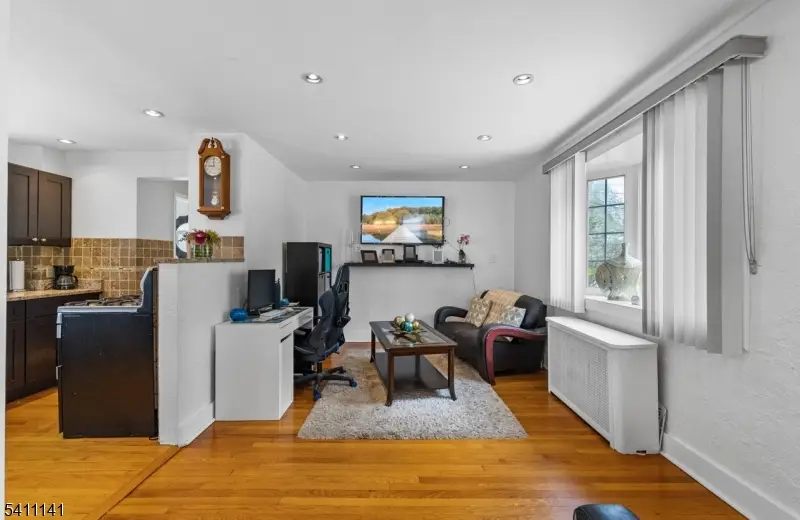 288 Sussex Rd, Wood Ridge, NJ 07075 - #2