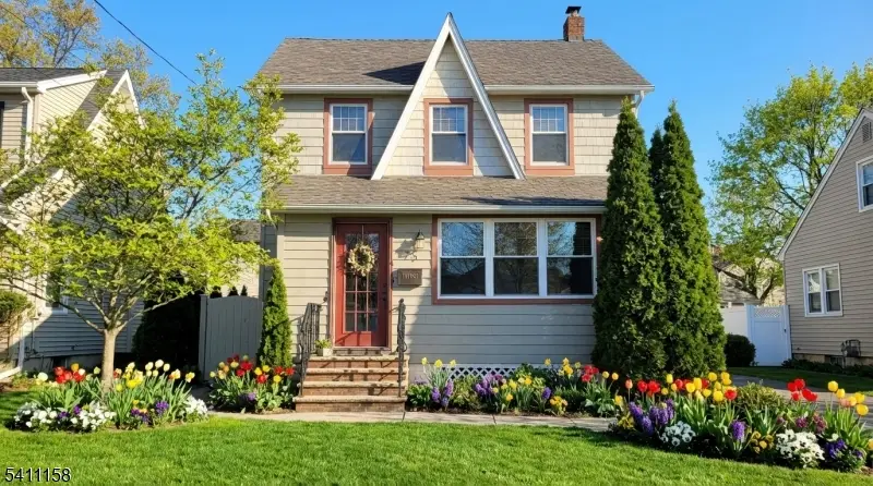 75 Chestnut Ave, Rochelle Park, NJ 07662 - #1