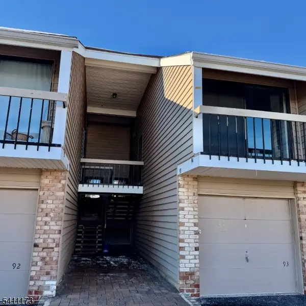 93 Overlook Dr, Union, NJ 08809 - #2