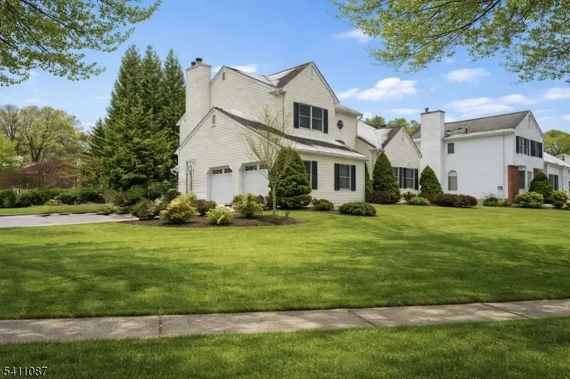 8 Kelly Dr, Succasunna, NJ 07876 - #3