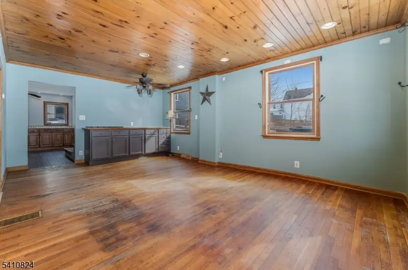 307 Warren St, Phillipsburg, NJ 08865 - #3