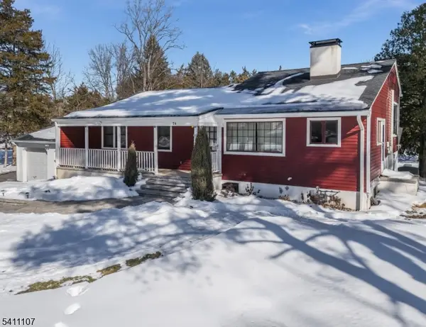 56 Deer Hill Rd, Clinton Twp., NJ 08833