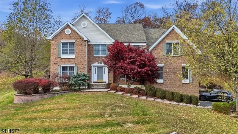 13 Old Schoolhouse Rd, Bethlehem, NJ 08802 - #2