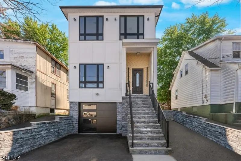 784 Valley St, Vauxhall, NJ 07088 - #1