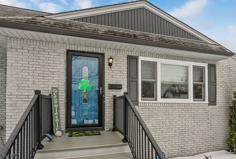 19 Colfax Dr, Pequannock, NJ 07440 - #2