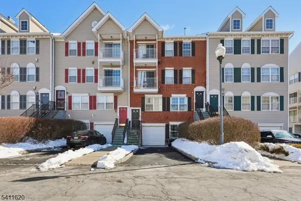 246 Matthews Dr #246, Newark City, NJ 07103