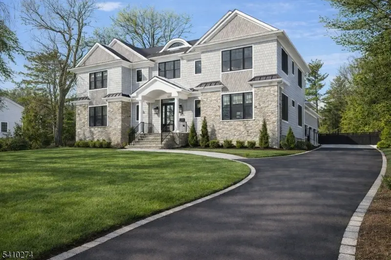 127 Stewart Rd, Millburn, NJ 07078 - #2