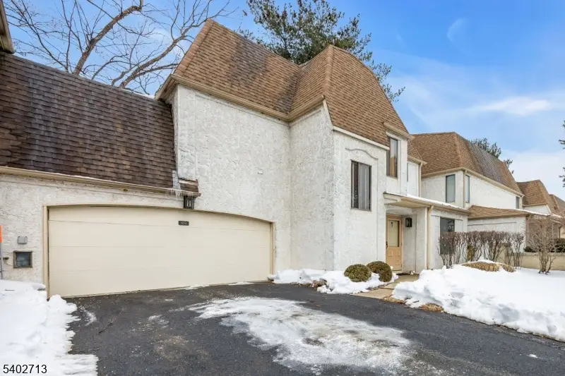 89 Park Gate Dr, Edison, NJ 08820 - #2