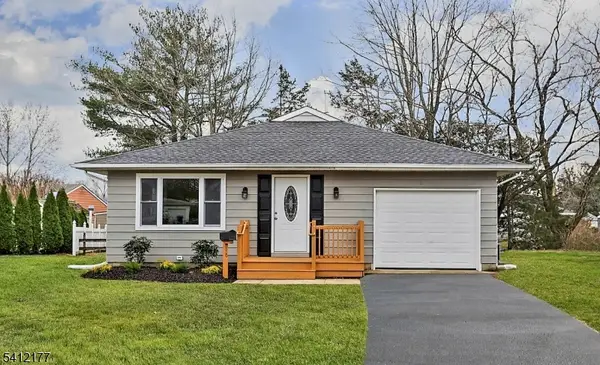 16 Hare Bell Holw, Toms River Township, NJ 08755