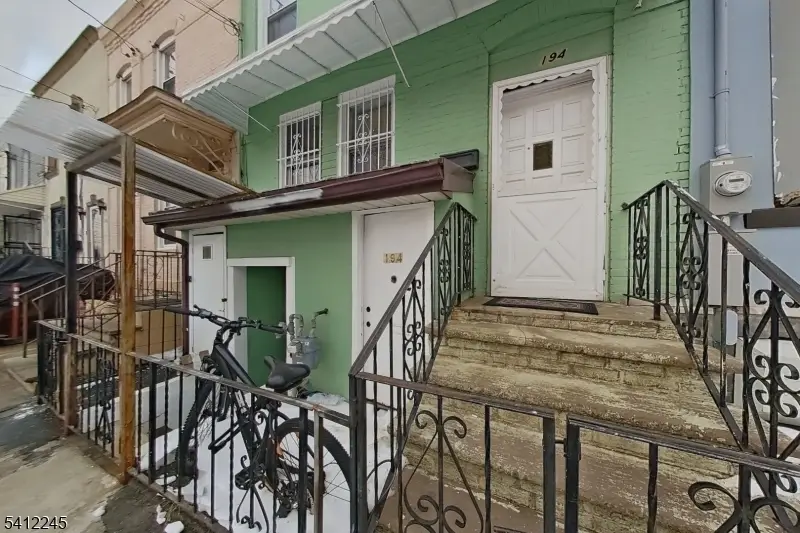 194 Astor St, Newark, NJ 07114 - #2