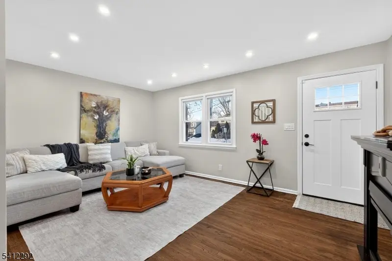 5 Lois Ave, East Brunswick, NJ 08816 - #3