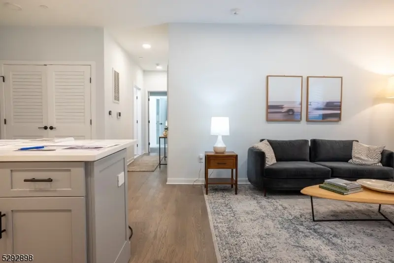 660 Bloomfield Ave #403, Bloomfield, NJ 07003 - #3
