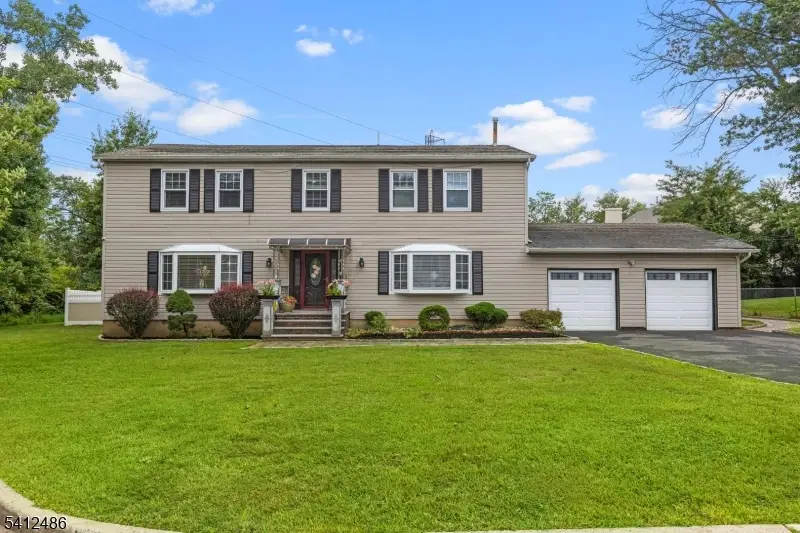 2 Hendrick Pl, Piscataway, NJ 08854 - #3