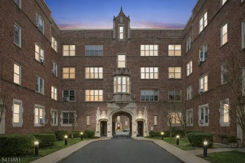 133 Summit Ave #16, Summit, NJ 07901 - #1