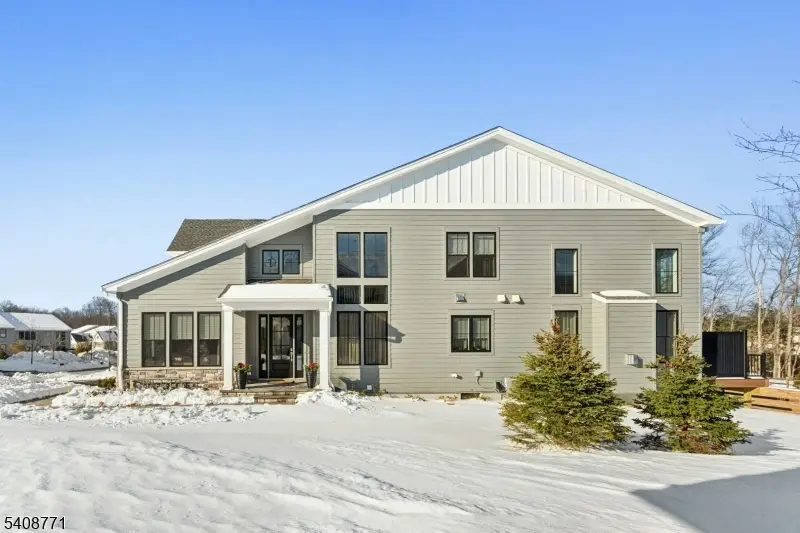 41 Brambling Rd, Berkeley Heights, NJ 07922 - #1