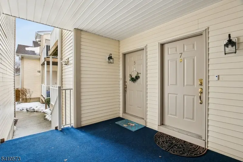 7 Potomac Dr, Bernards, NJ 07920 - #3