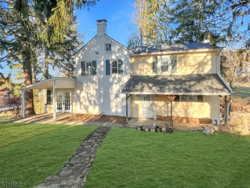 464 Buckhorn Dr, White, NJ 07823 - #1