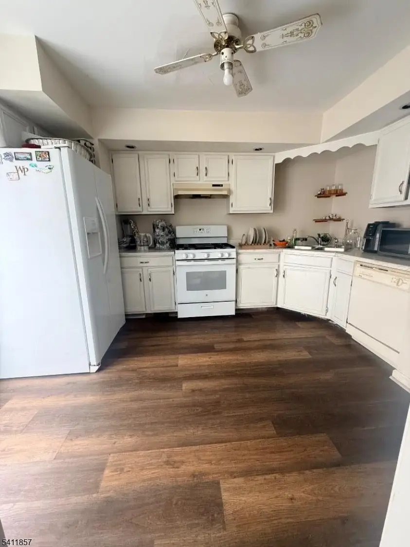 61 Meriline Ave, Woodland Park, NJ 07424 - #3