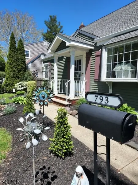 793 Garden St, Rahway, NJ 07065 - #3