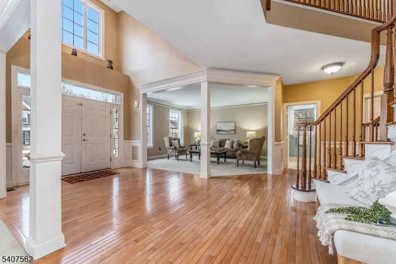 36 Crestview Dr, Clinton, NJ 08809 - #2