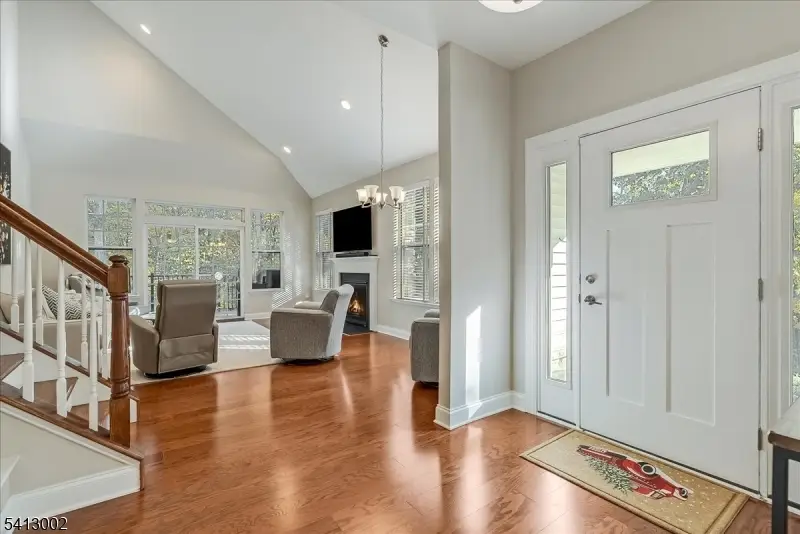 27 Bellflower Ct, Panther Valley, NJ 07882 - #3