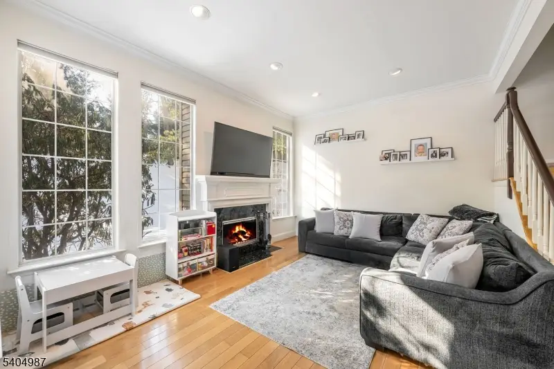 10 Witherspoon Ct, Morris, NJ 07960 - #1