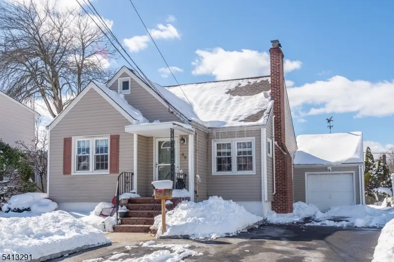 49 Locust Dr, Kenilworth, NJ 07033 - #1