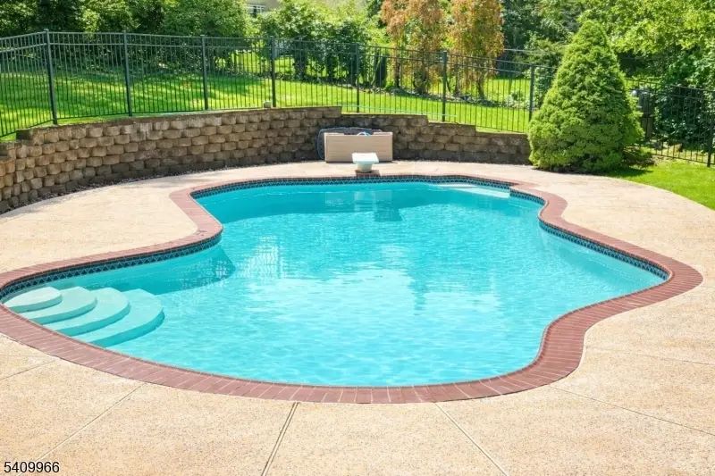 10 Stuart Ct, Pine Brook, NJ 07058 - #2